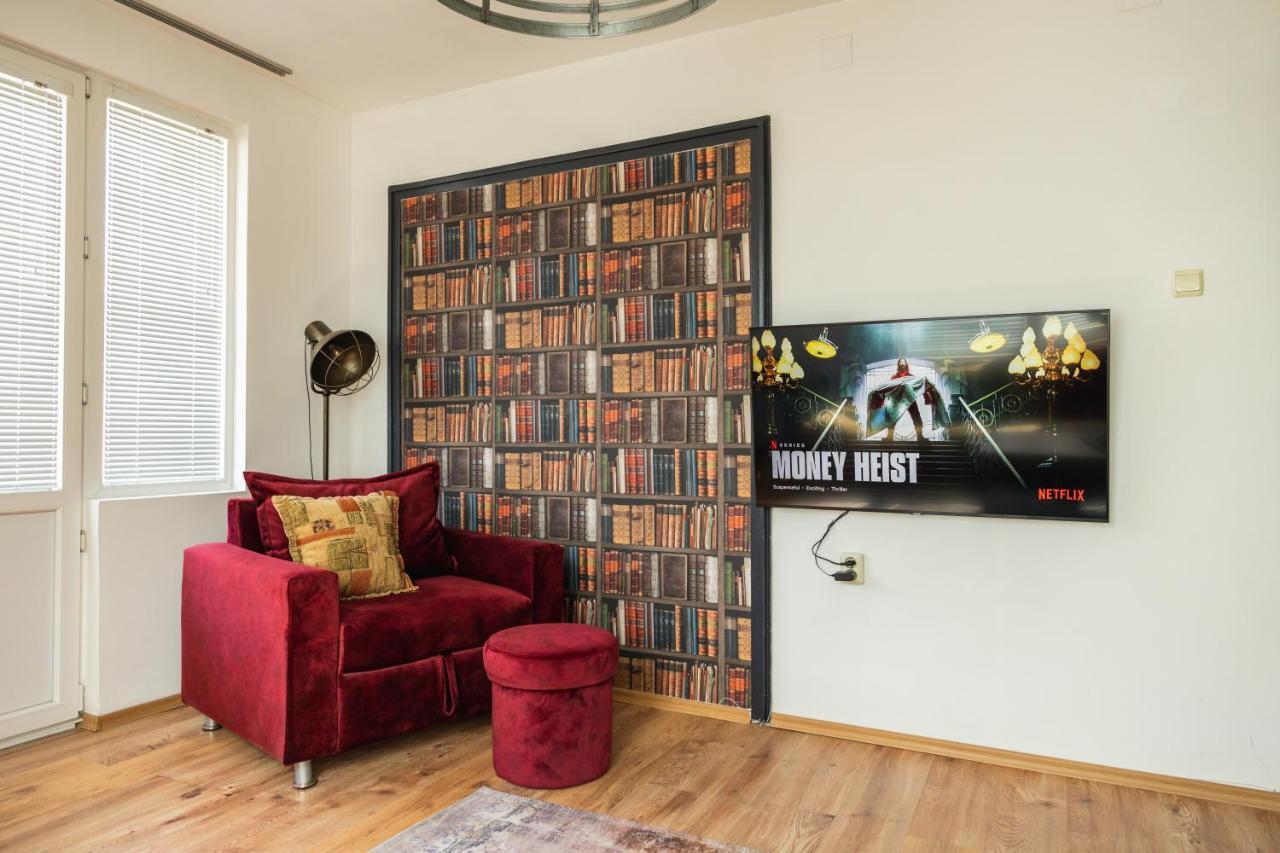 Appartement Urban Style In The Centre à Varna Extérieur photo